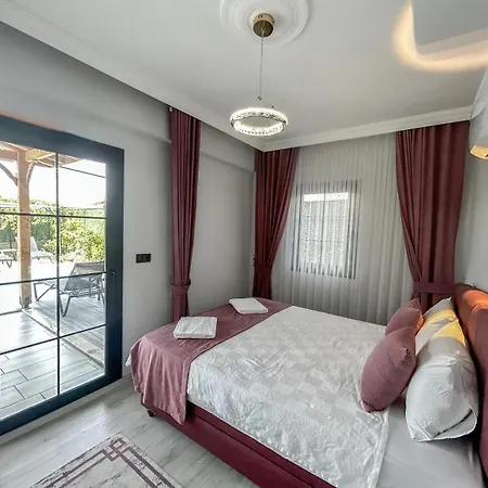 Lux Villa *