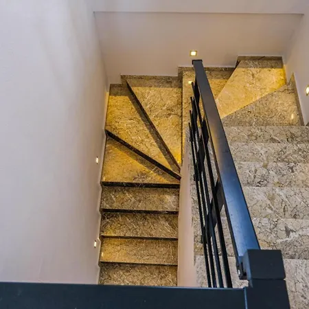 Villa Lux