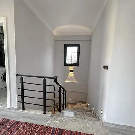 Lux Villa