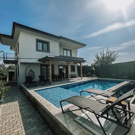 Lux Villa