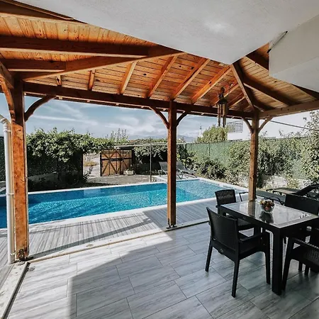 Villa Lux