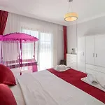 Lux Villa *