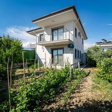 Villa Lux